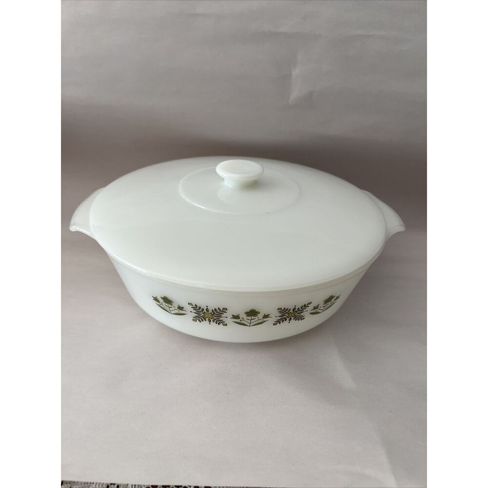 Fire-King Casserole Dish w/Lid 438 Anchor Hocking Meadow Green Round 2 Qt.